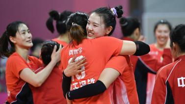 例如篮下强